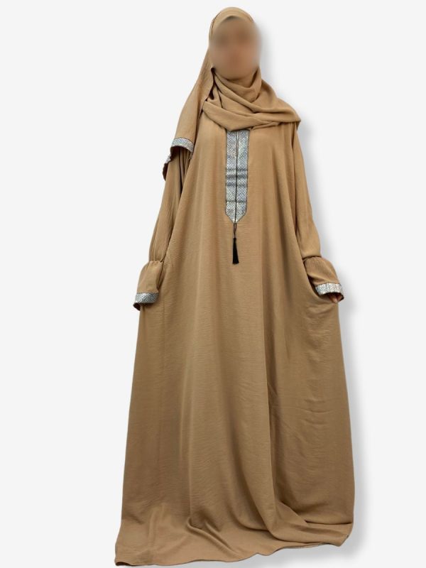 Robe de prière Ryma <br> Beige sable – Image 2