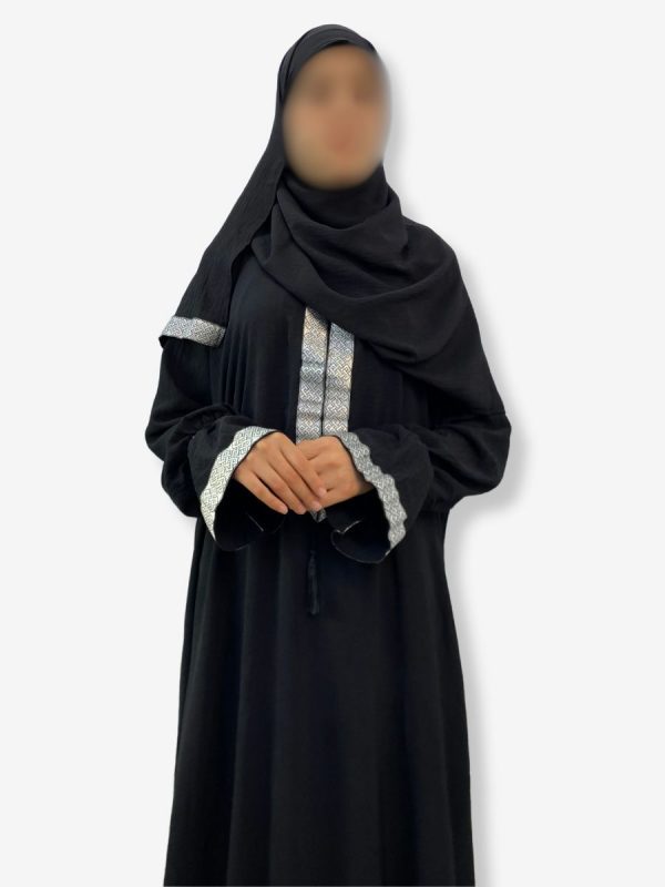Robe de prière Ryma <br> Noire motif argenté – Image 2